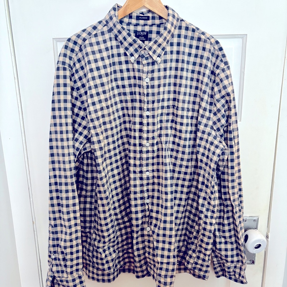 Jcrew navy and light blue gingham button up shirt flex washed